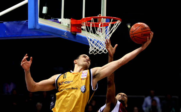 的对战不亚 的对战不亚