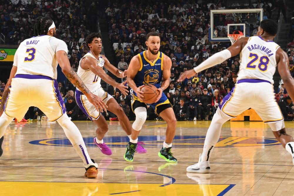 进行战略调 进行战略调